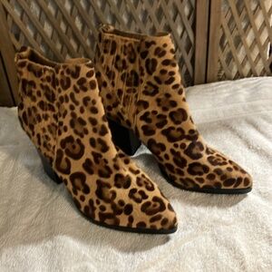 Steve Madden cowhide ankle boots